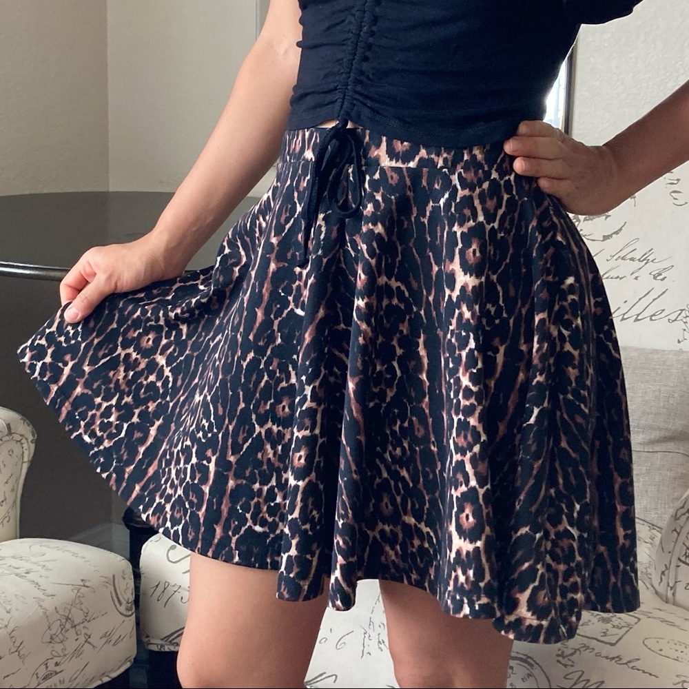 Cheetah / leopard print mini skirt